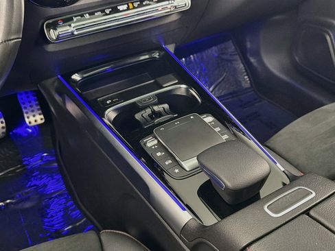Certified 2023 Mercedes-Benz GLB 250 image 6