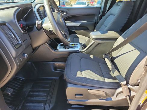 Used 2022 Chevrolet Colorado LT w/ Fleet Safety Package image 24