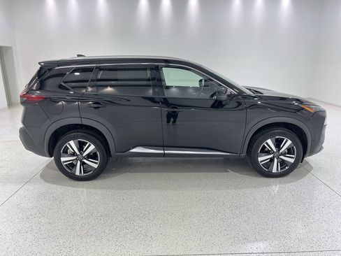Used 2023 Nissan Rogue SL w/ SL Premium Package image 6