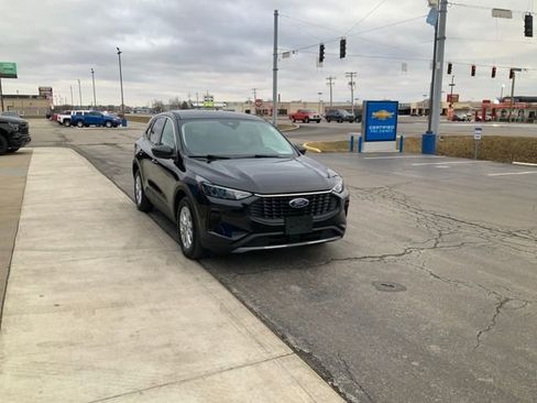 Used 2023 Ford Escape Active image 4