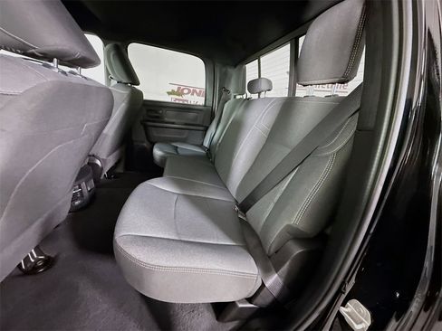 Used 2024 RAM 2500 Tradesman w/ Chrome Appearance Group image 27