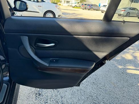 Used 2011 BMW 335i xDrive Sedan image 36