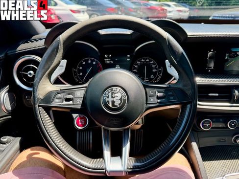 Used 2018 Alfa Romeo Stelvio Quadrifoglio w/ Driver Assist Dynamic Package AWD/4WD image 23