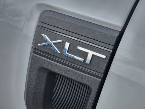 Used 2024 Ford Maverick XLT image 13