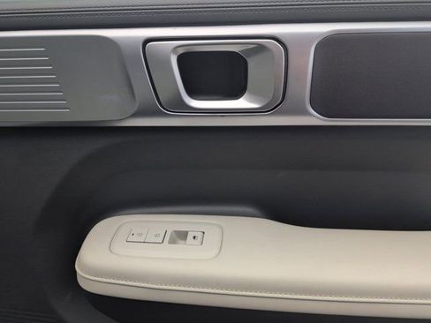 Used 2025 Hyundai Santa Fe SEL FWD image 36