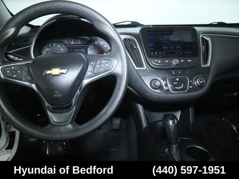 Used 2020 Chevrolet Malibu LS FWD image 27