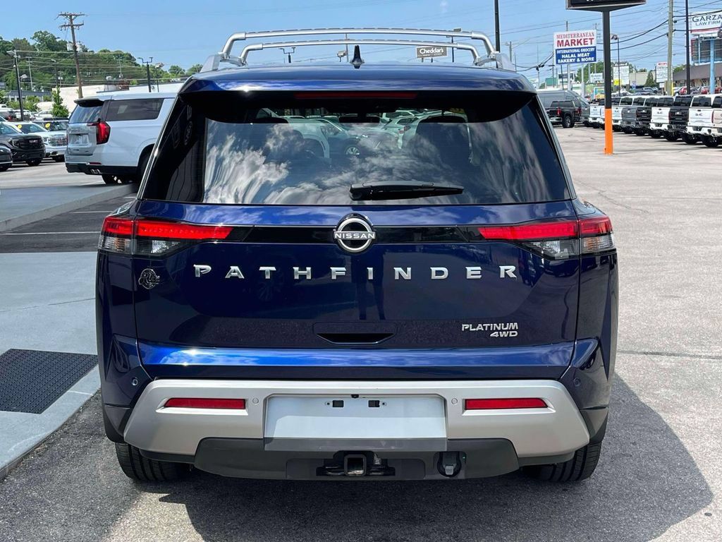 Used 2024 Nissan Pathfinder Platinum w/ Cargo Package AWD/4WD image 4