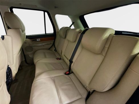 Used 2011 Land Rover Range Rover Sport HSE AWD/4WD image 24