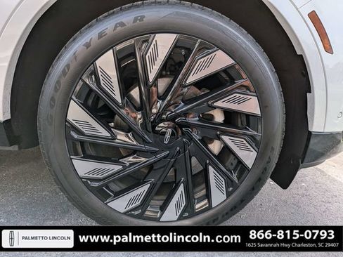 Certified 2024 Lincoln Nautilus Reserve w/ Equipment Group 202A AWD/4WD image 12