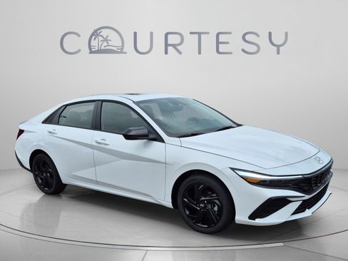 New 2026 Hyundai Elantra SEL Sport FWD image 7