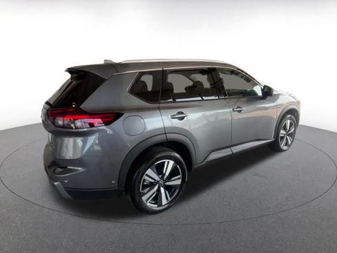 Used 2026 Nissan Rogue SL AWD/4WD image 14