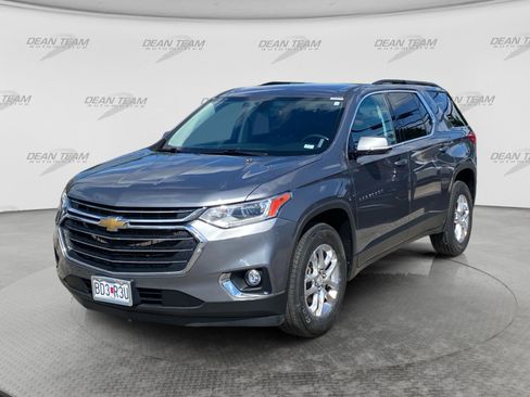 Used 2020 Chevrolet Traverse LT FWD image 3