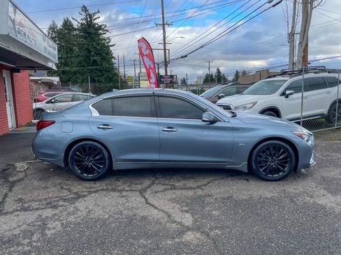 Used 2018 INFINITI Q50 Luxe w/ Essential Package (3.0T Luxe) image 6
