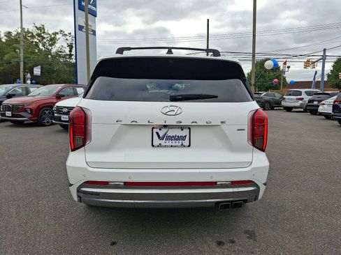 Used 2023 Hyundai Palisade Calligraphy image 29