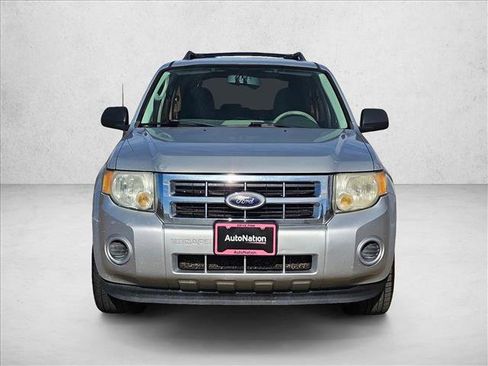 Used 2010 Ford Escape XLS image 2