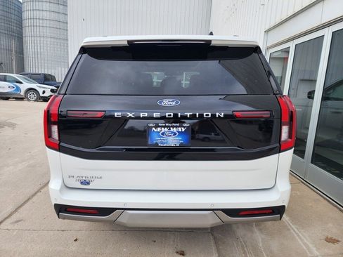 New 2026 Ford Expedition Platinum image 7