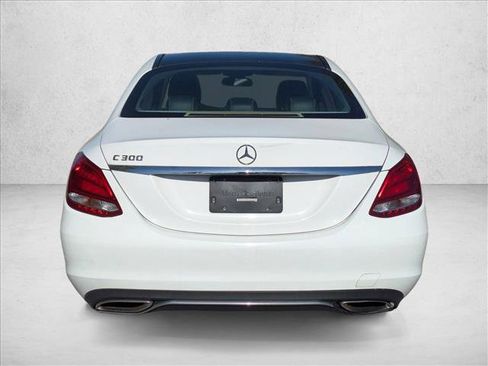 Used 2017 Mercedes-Benz C 300 Sedan image 4