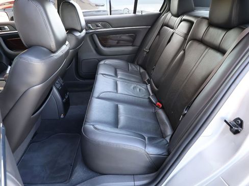 Used 2010 Lincoln MKS image 21