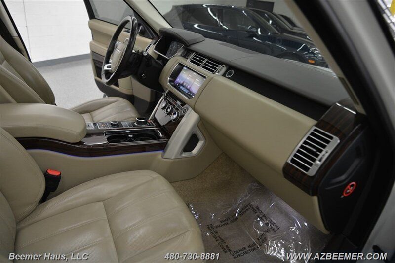 Used 2017 Land Rover Range Rover HSE AWD/4WD image 25