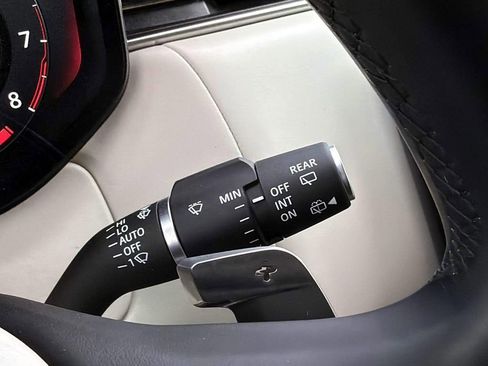 Used 2024 Land Rover Range Rover SE AWD/4WD image 28
