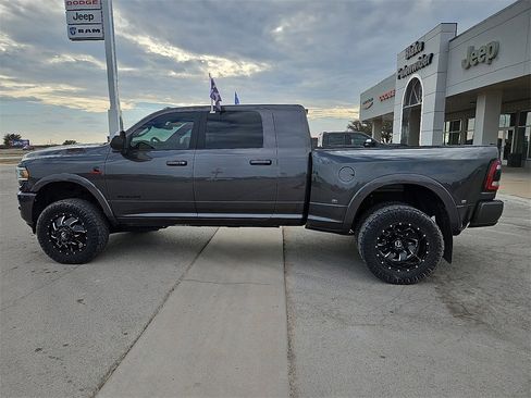 Used 2022 RAM 3500 Laramie w/ Night Edition image 3