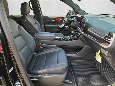 New 2026 Chevrolet Traverse Z71 w/ Enhanced Driving Package AWD/4WD image 17