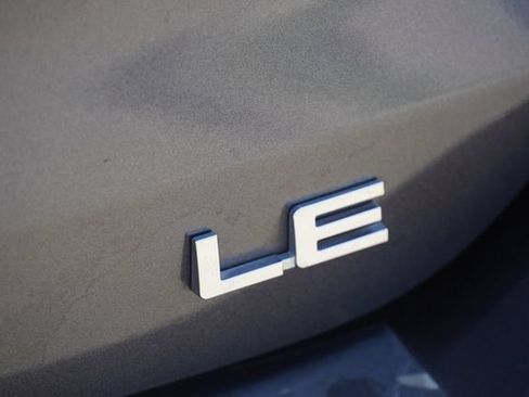 Used 2023 Toyota Highlander LE FWD image 10