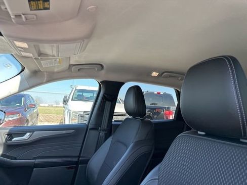 New 2025 Ford Escape SE FWD image 13