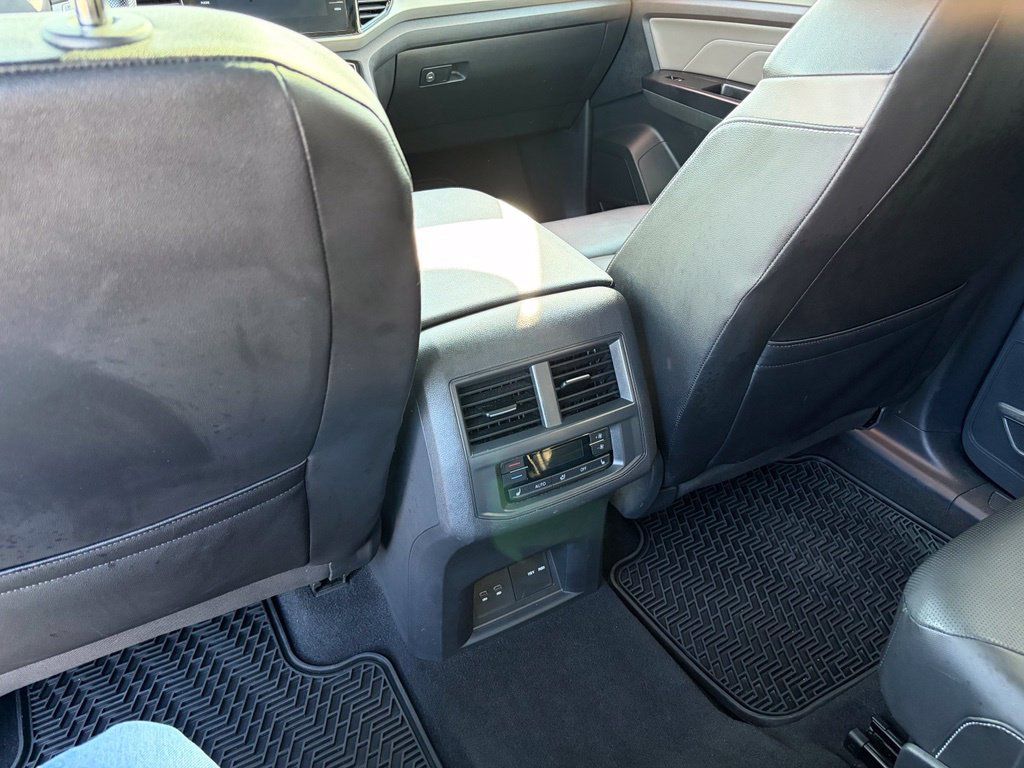 Used 2021 Volkswagen Atlas SEL Premium AWD/4WD image 26