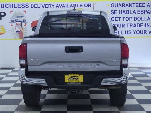 Used 2021 Toyota Tacoma SR5 AWD/4WD image 6