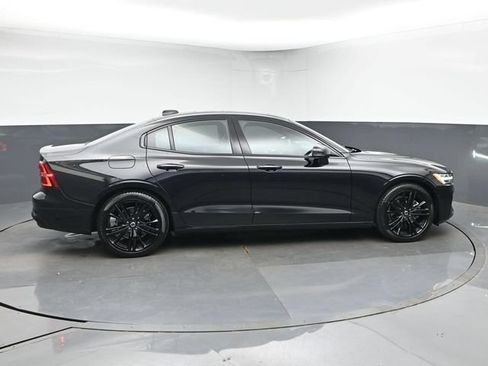 Used 2024 Volvo S60 B5 Plus w/ Climate Package FWD image 9