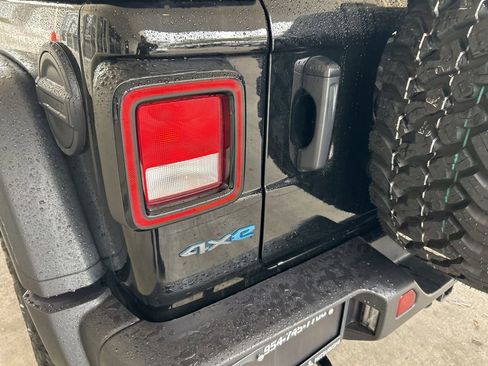 Used 2025 Jeep Wrangler Unlimited Sport S 4xe AWD/4WD image 20