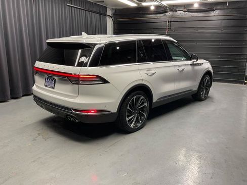 Used 2023 Lincoln Aviator Reserve w/ Equipment Group 201A AWD/4WD image 7
