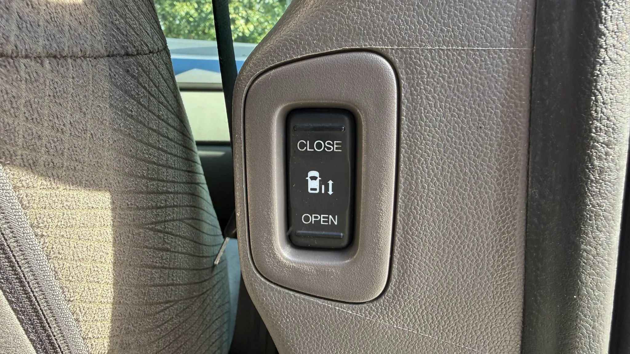 Used 2016 Honda Odyssey SE image 35