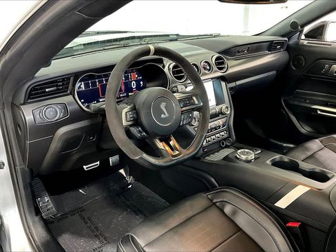 Used 2020 Ford Mustang Shelby GT500 w/ Technology Package image 13