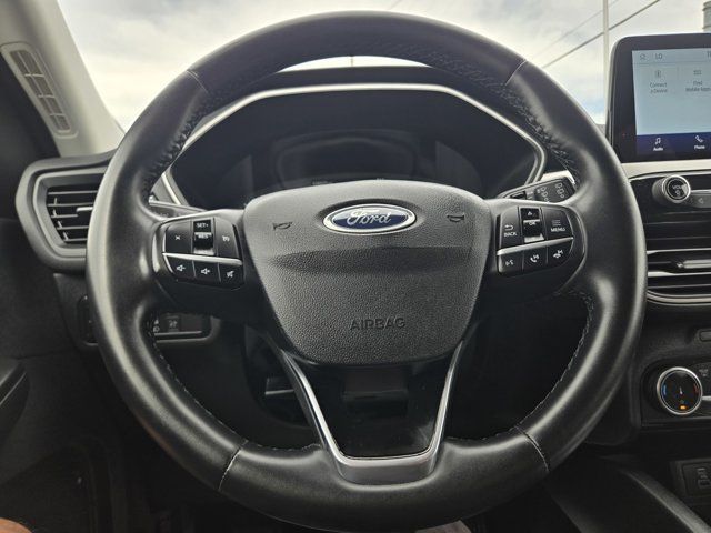 Used 2022 Ford Escape SE w/ SE Sport Appearance Package AWD/4WD image 16