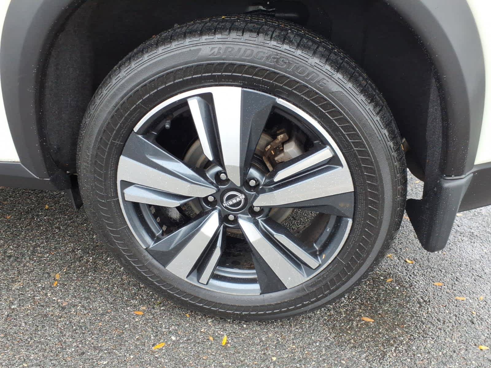 Used 2023 Nissan Rogue SL AWD/4WD image 9