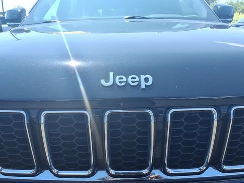 Used 2023 Jeep Grand Cherokee L Overland AWD/4WD image 12