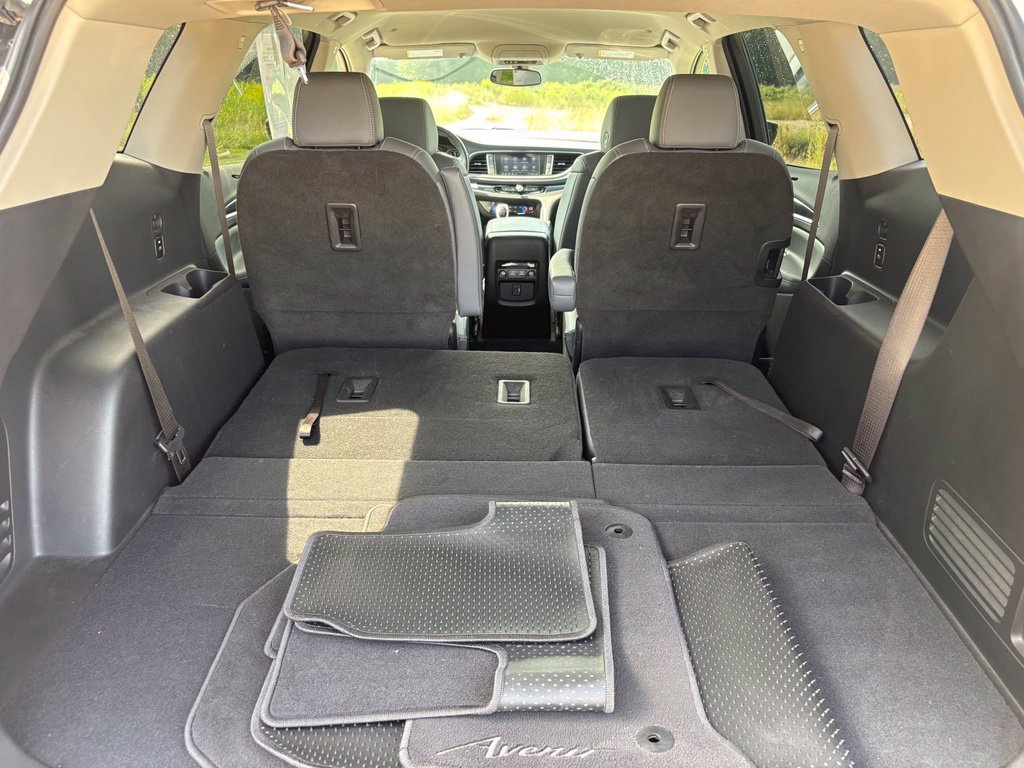 Used 2021 Buick Enclave Essence FWD image 43