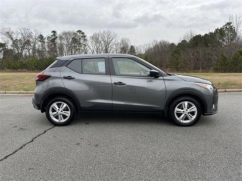 Certified 2024 Nissan Kicks S image 9