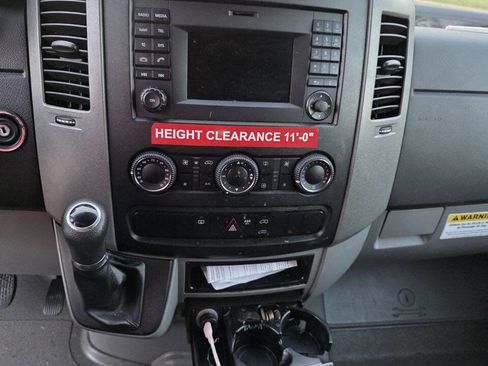 Used 2014 Freightliner Sprinter 2500 image 30