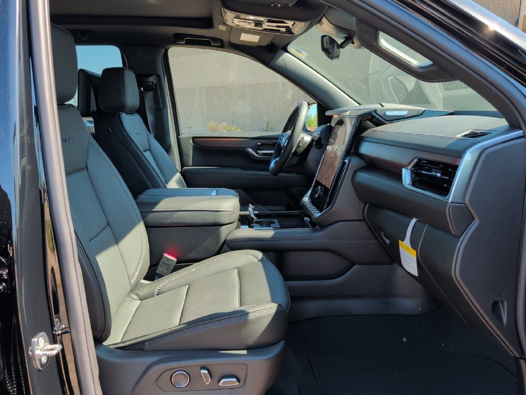 New 2026 GMC Yukon Denali w/ Denali Reserve Package AWD/4WD image 42