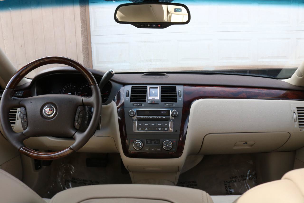 Used 2009 Cadillac DTS w/ Sun And Sound Package FWD image 44