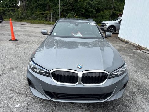Used 2025 BMW 330i Sedan w/ Convenience Package RWD image 3