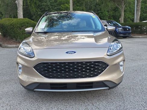 Used 2021 Ford Escape Titanium FWD image 3