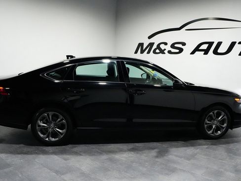 Used 2023 Honda Accord EX image 3