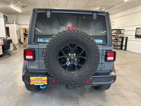 Used 2024 Jeep Wrangler Unlimited AWD/4WD image 3
