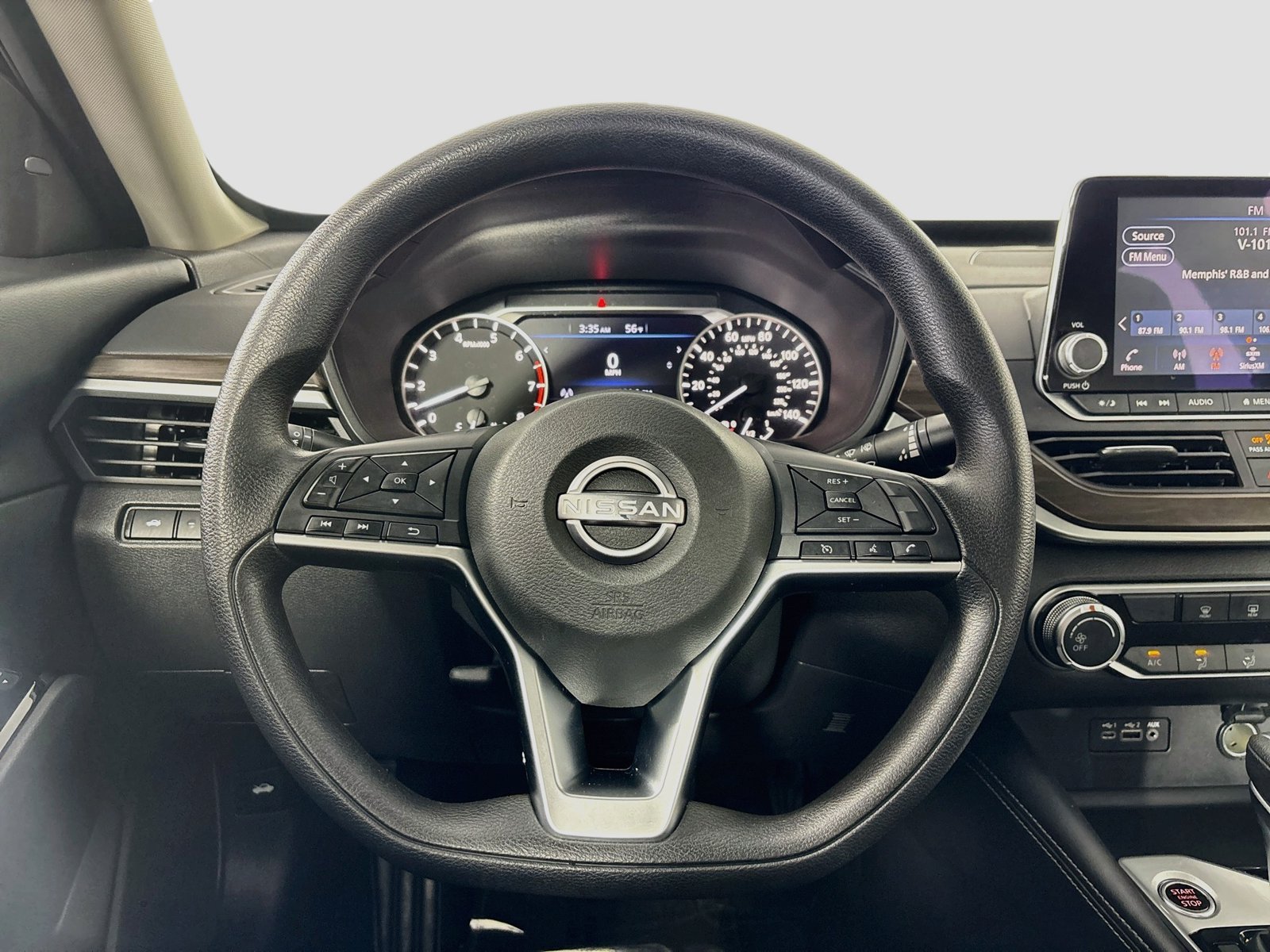 Used 2023 Nissan Altima 2.5 SV FWD image 11