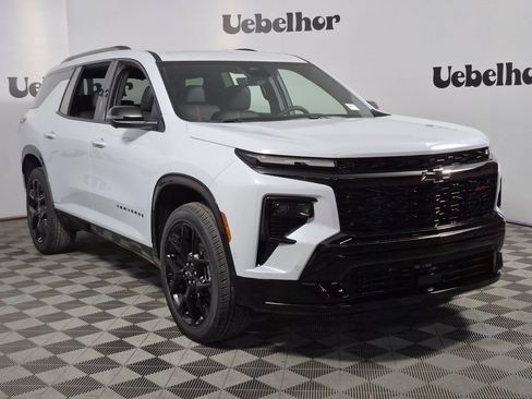 New 2026 Chevrolet Traverse RS w/ LPO, Floor Liner Package FWD image 1