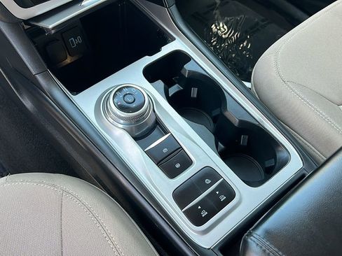 Certified 2023 Ford Explorer XLT RWD image 17